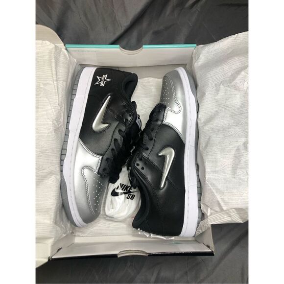 Nike SB Dunk Low  Metallic Silver and Black Men’s Size 9.5 - Picture 2 of 8